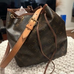 Shoulder bag